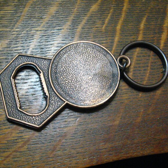 Las Vegas Nevada USA Beer Bottle Opener Vintage Keyring - Picture 3 of 4